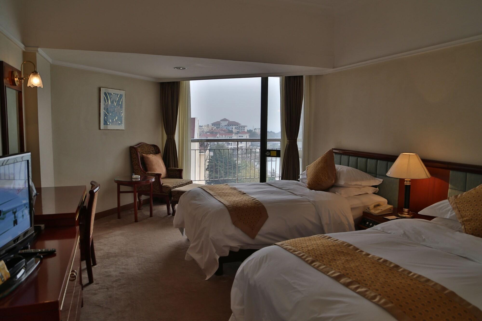 Huiquan Dynasty Hotel Qingdao Exterior photo