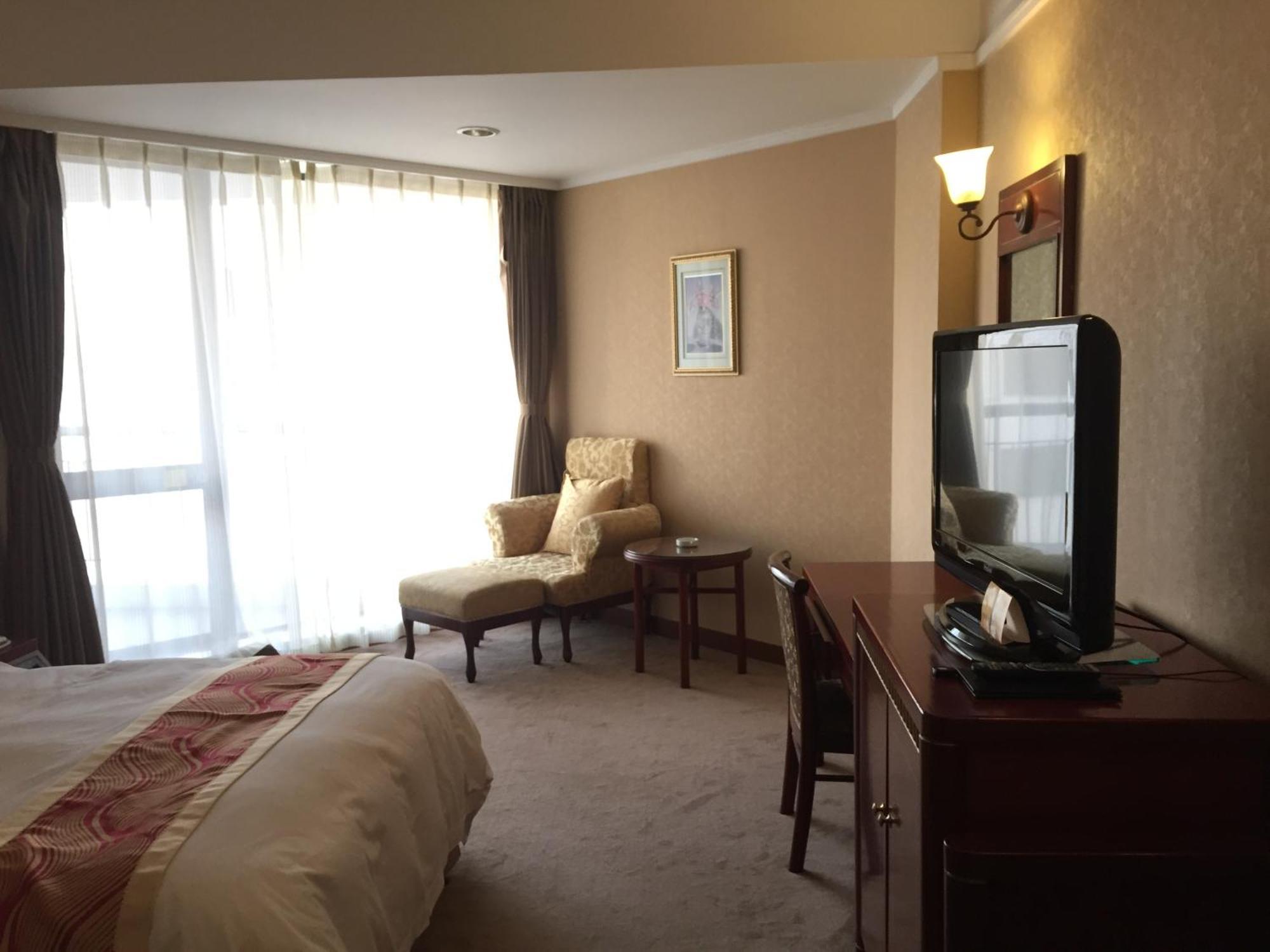 Huiquan Dynasty Hotel Qingdao Exterior photo